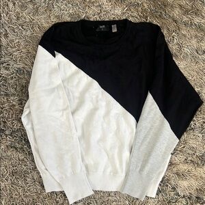 Tamari: Womens Black and White Sweater